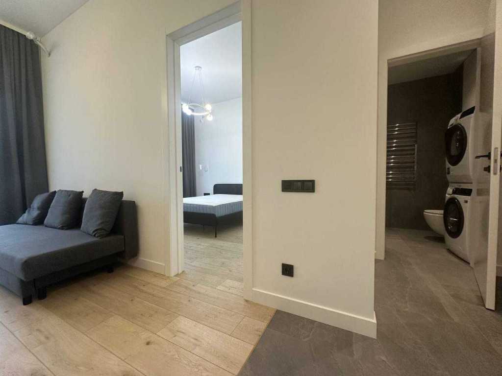 Продаж 1-кімнатної квартири 50 м², Паркова вул., 18