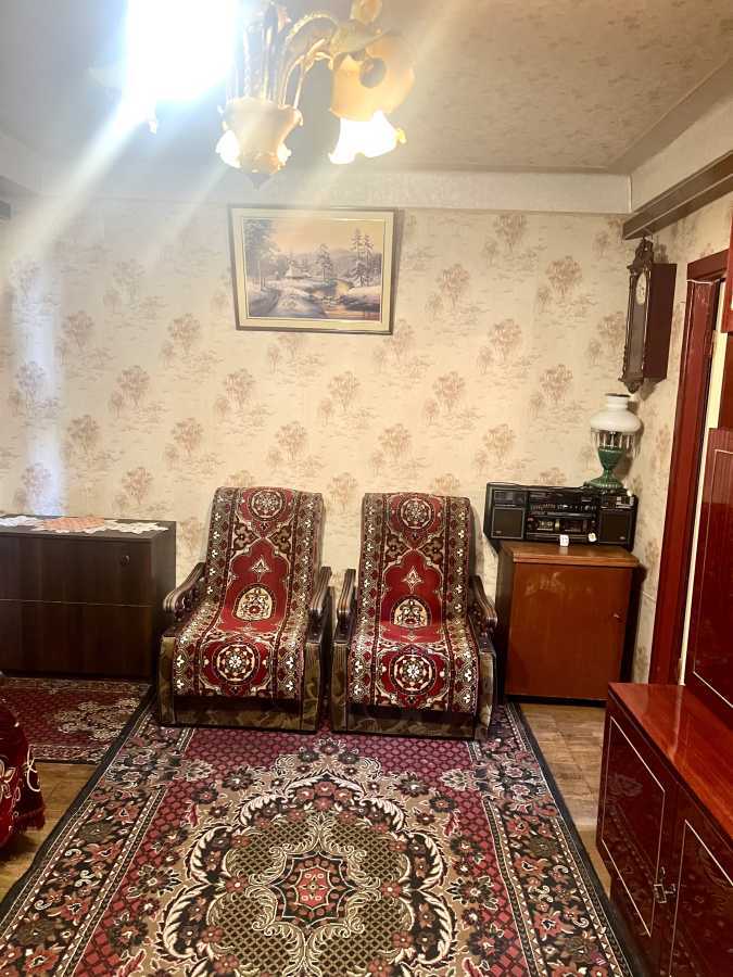 Продаж 2-кімнатної квартири 50 м², Мілютенка вул., 7А