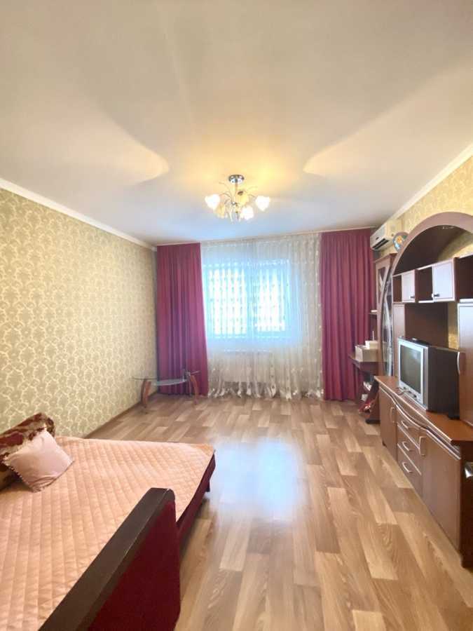 Продаж 1-кімнатної квартири 40 м², Пушкінська вул., 7д