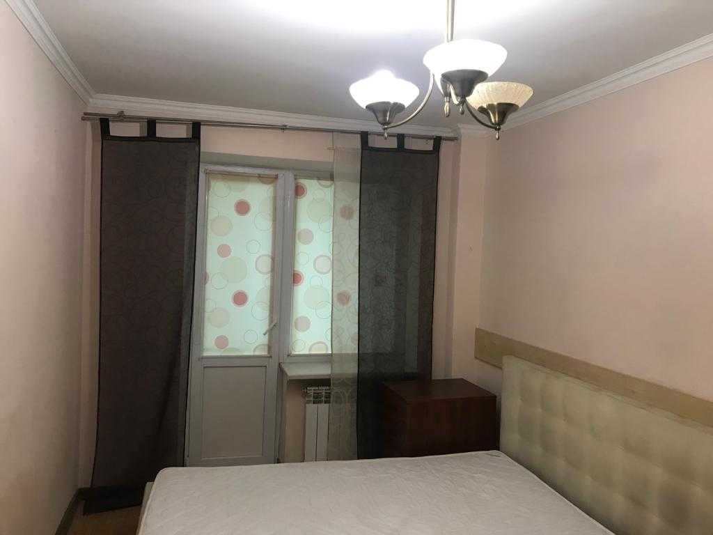 Продажа 4-комнатной квартиры 80 м², Академика Навашина ул., 11