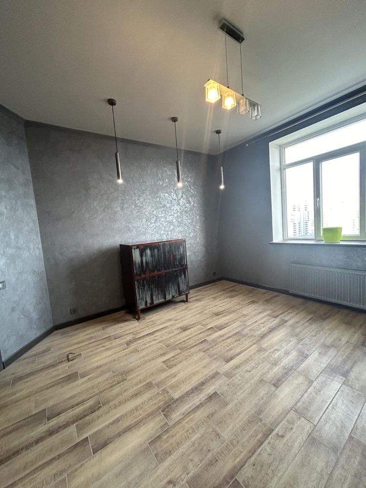 Продажа 2-комнатной квартиры 57 м²