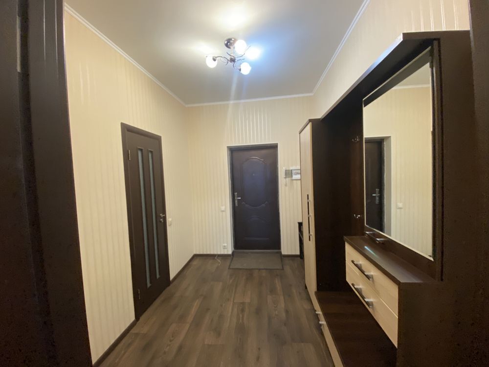 Продаж 1-кімнатної квартири 56 м²