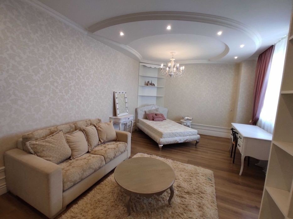 Продаж 3-кімнатної квартири 150 м²