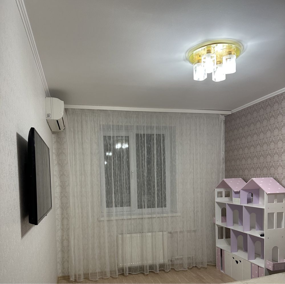 Продаж 2-кімнатної квартири 56 м²