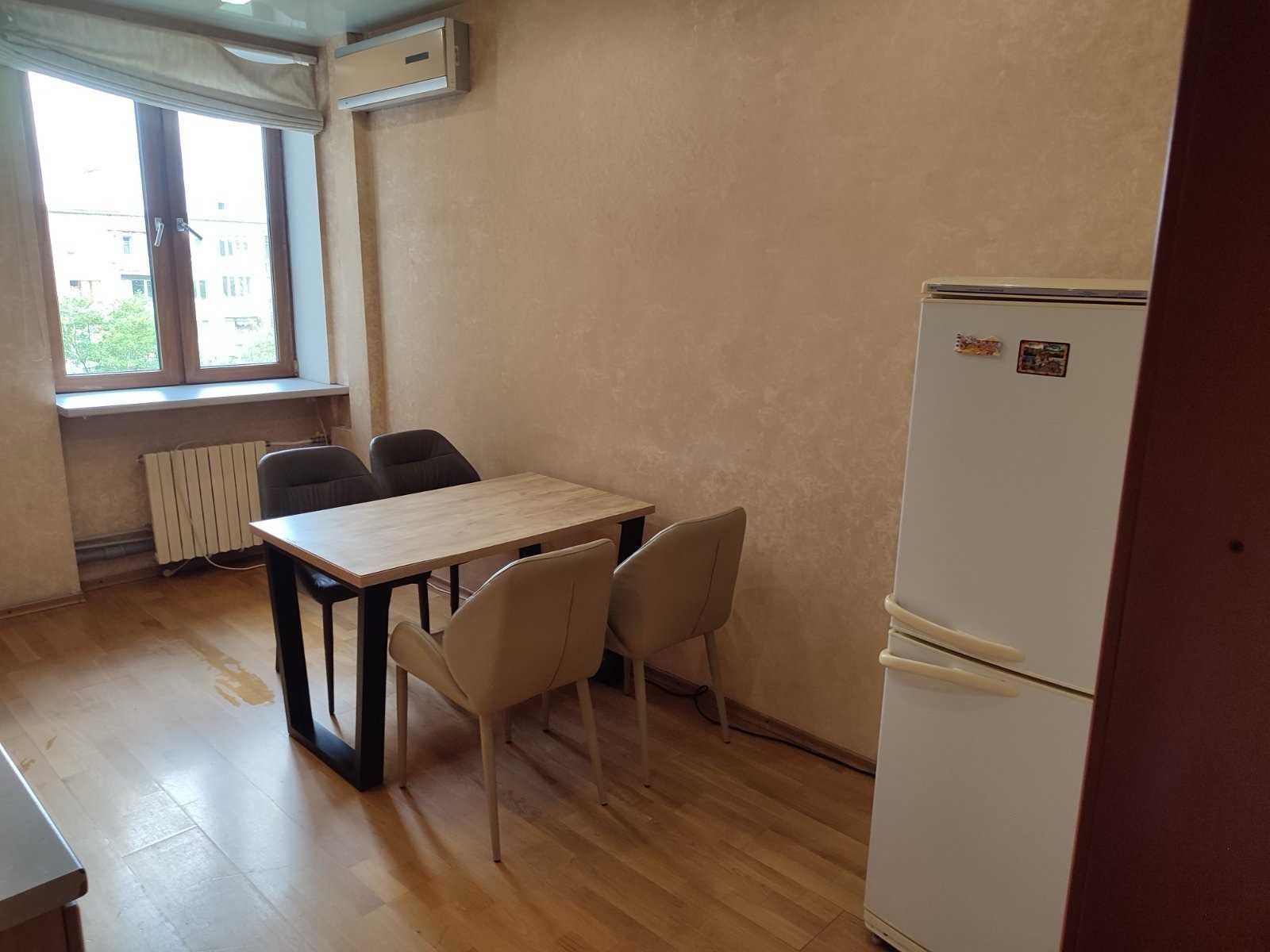 Продаж 2-кімнатної квартири 65 м²