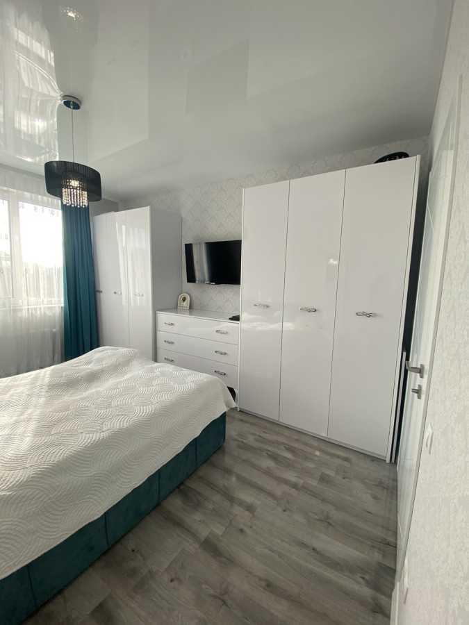 Продажа 3-комнатной квартиры 145 м², Ясная ул., 19