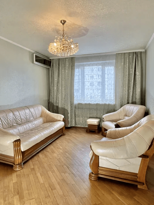 Продаж 4-кімнатної квартири 81.3 м²