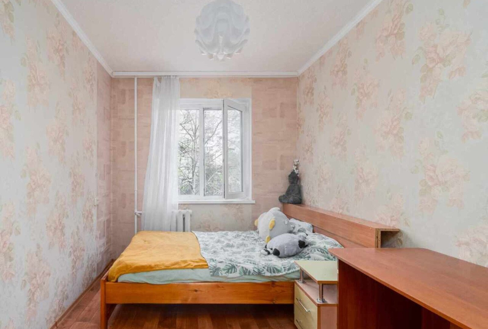 Продажа 4-комнатной квартиры 57 м²