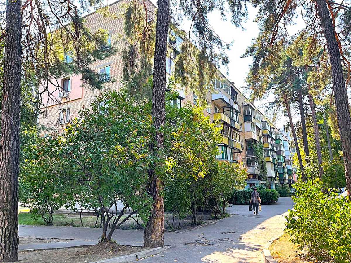 Продажа 3-комнатной квартиры 66 м², Полесская ул., 24