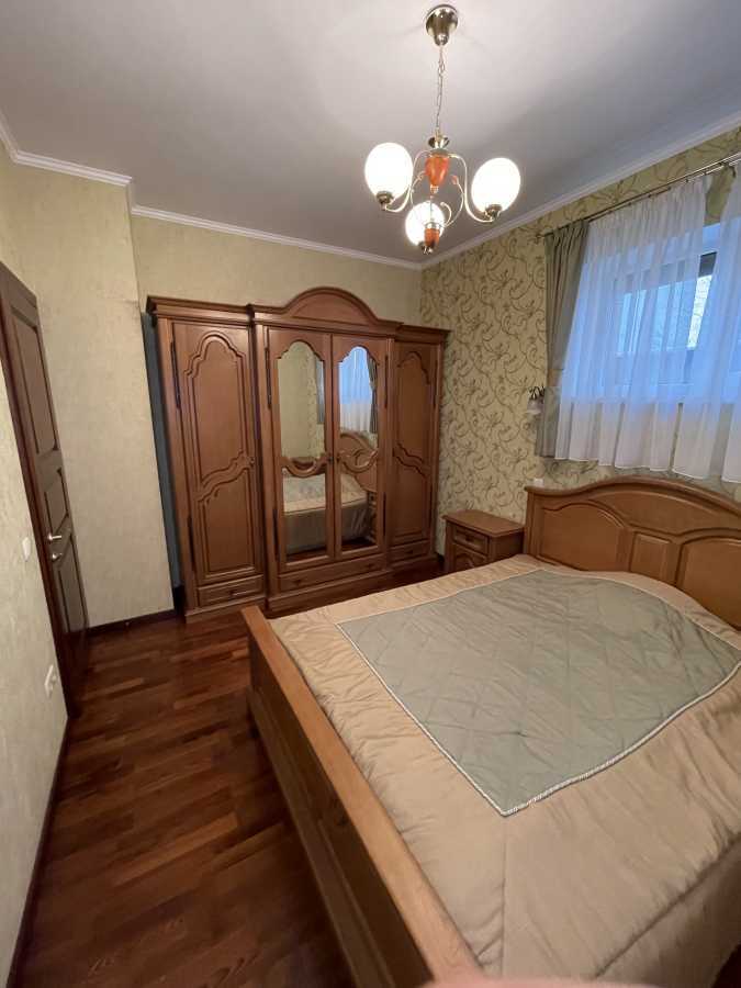 Продаж будинку 221.6 м², Сажина вул., 1б