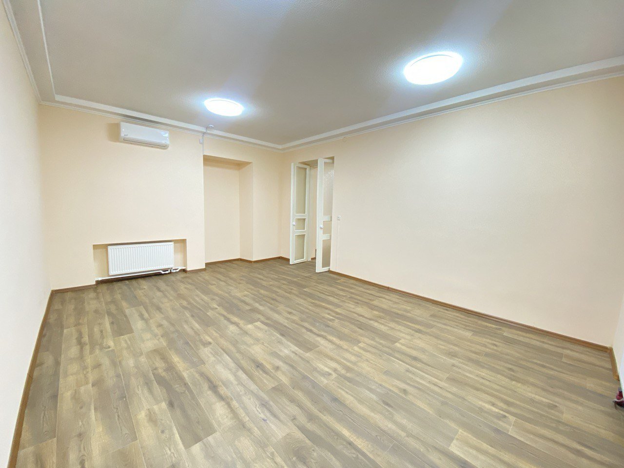 Оренда 2-кімнатної квартири 138.4 м²