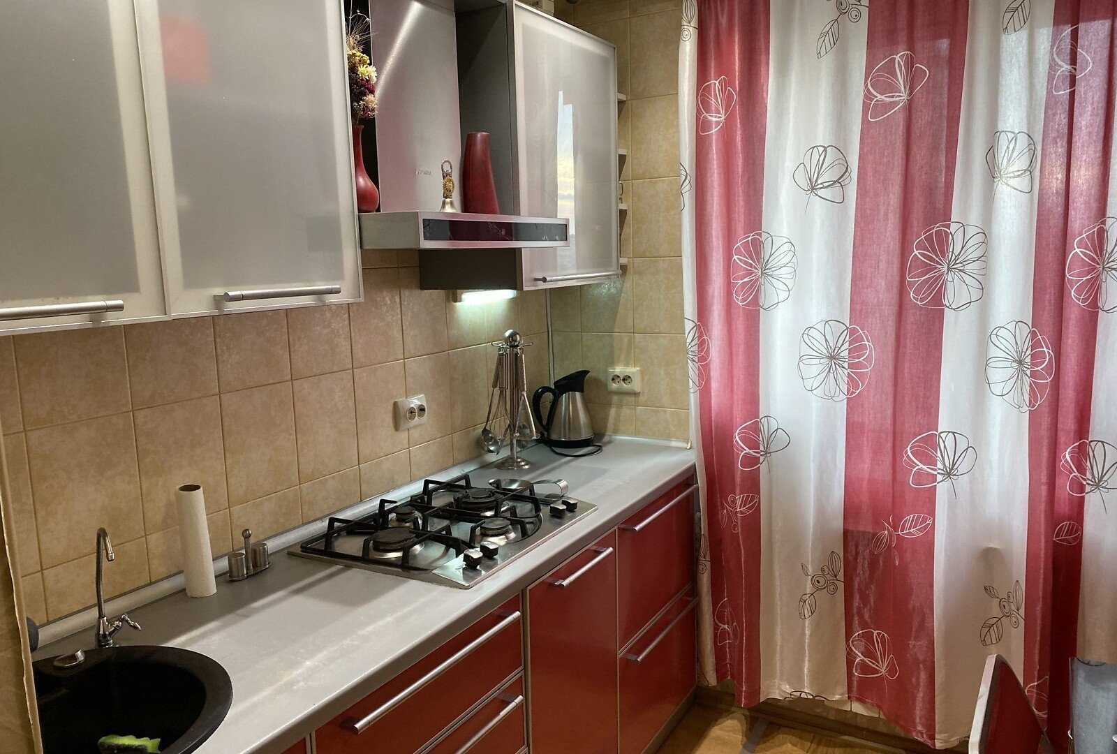 Продажа 3-комнатной квартиры 64 м²