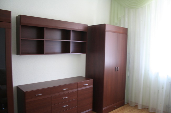 Оренда 3-кімнатної квартири 100 м², Євгена Коновальця вул., 32б-100 кв.м.