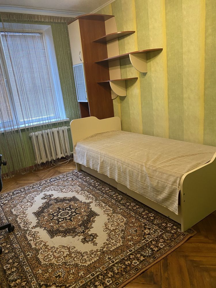 Продаж 3-кімнатної квартири 65 м²