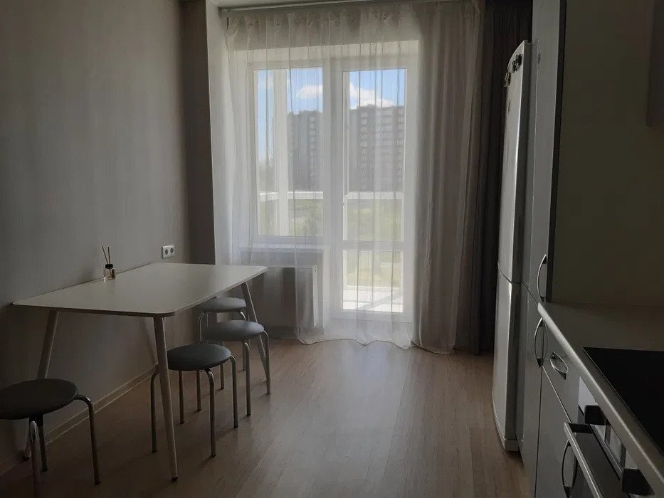 Продаж 1-кімнатної квартири 42 м²