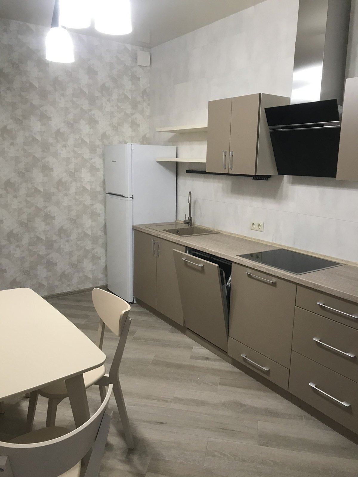 Продажа 1-комнатной квартиры 58 м²