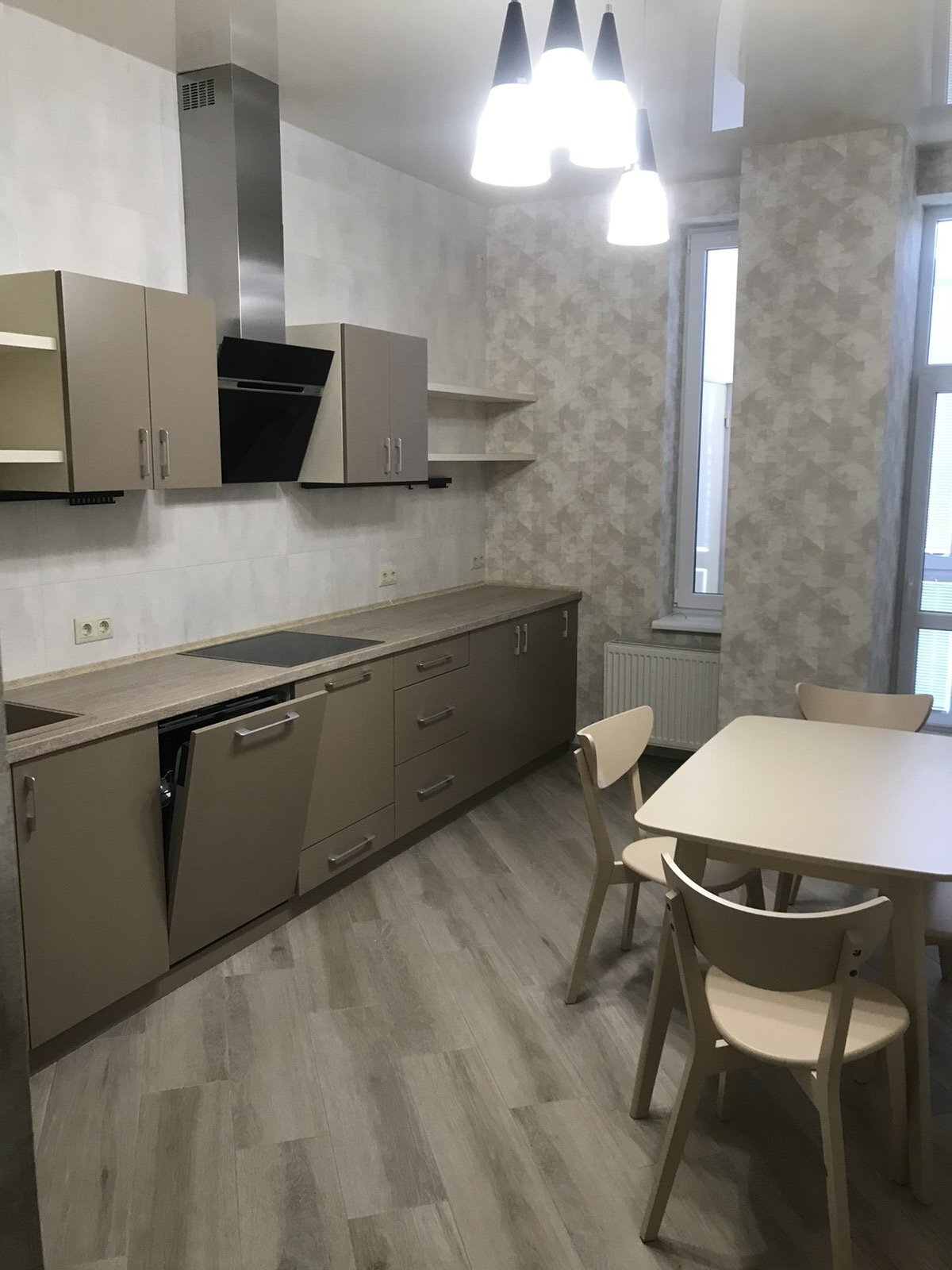 Продаж 1-кімнатної квартири 58 м²