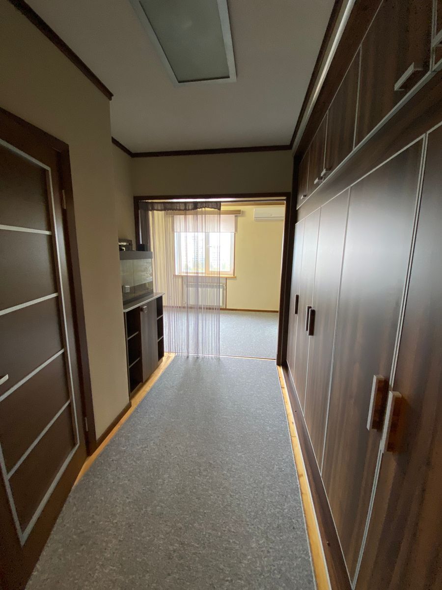 Продажа 2-комнатной квартиры 62 м²