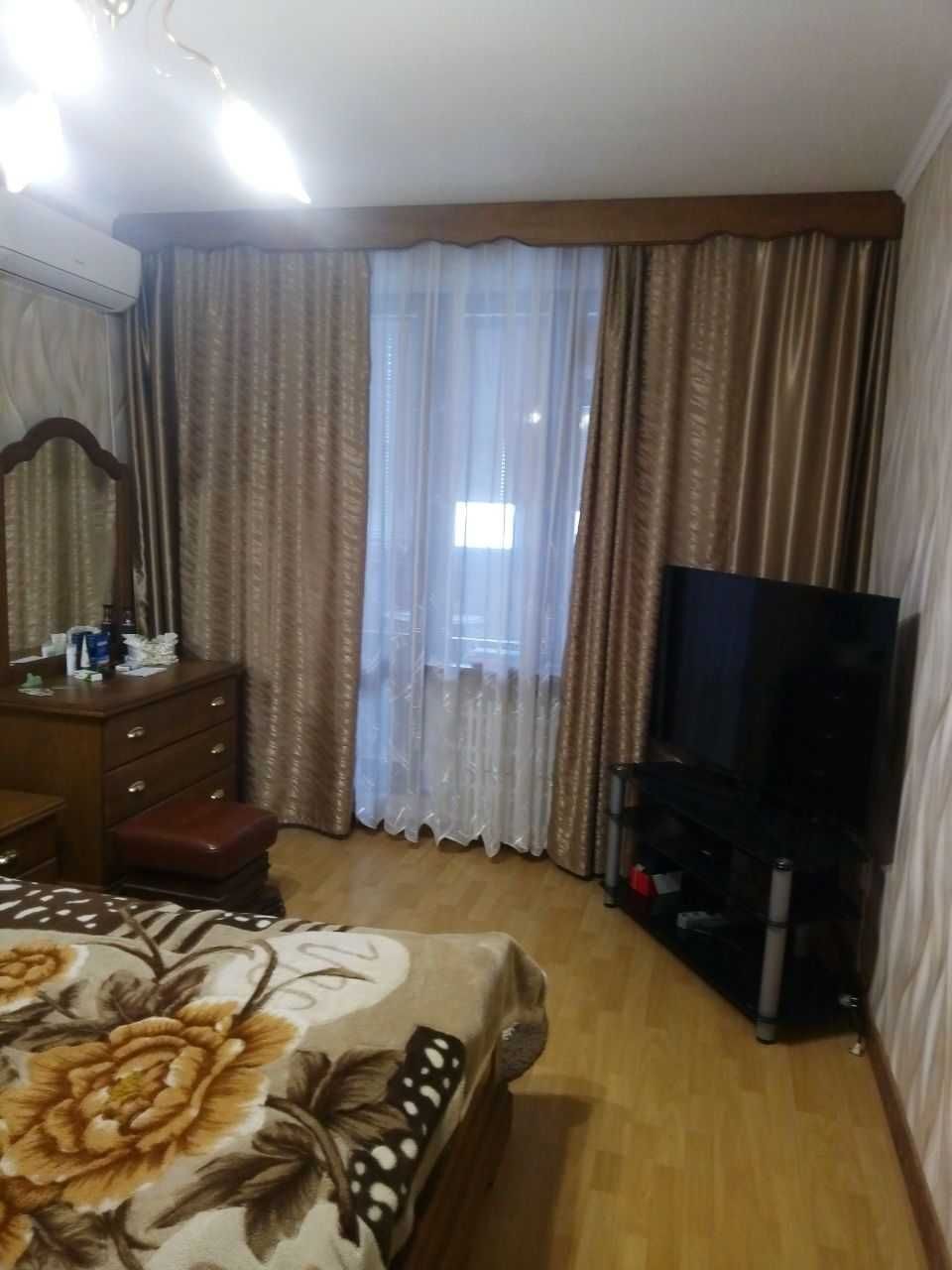 Продаж 3-кімнатної квартири 65 м²