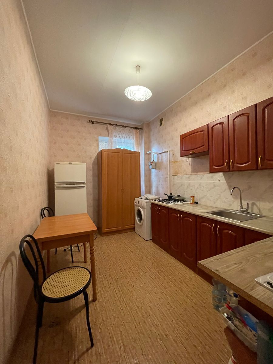 Продаж 2-кімнатної квартири 65 м²