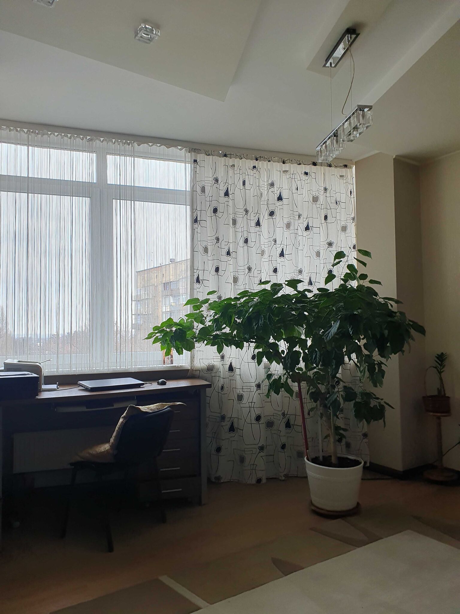 Продажа 4-комнатной квартиры 153 м²