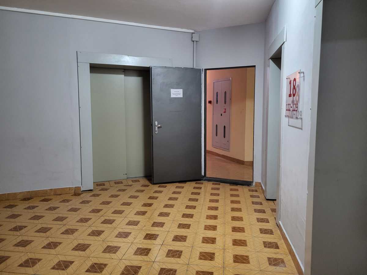 Продаж 2-кімнатної квартири 88.3 м², Срібнокільська вул., 1