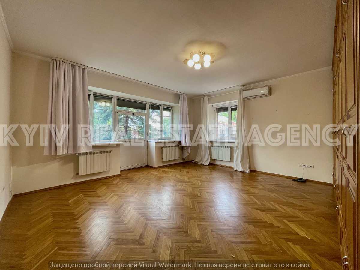 Продажа 4-комнатной квартиры 235 м², Василия Касияна ул., Дончука, 7