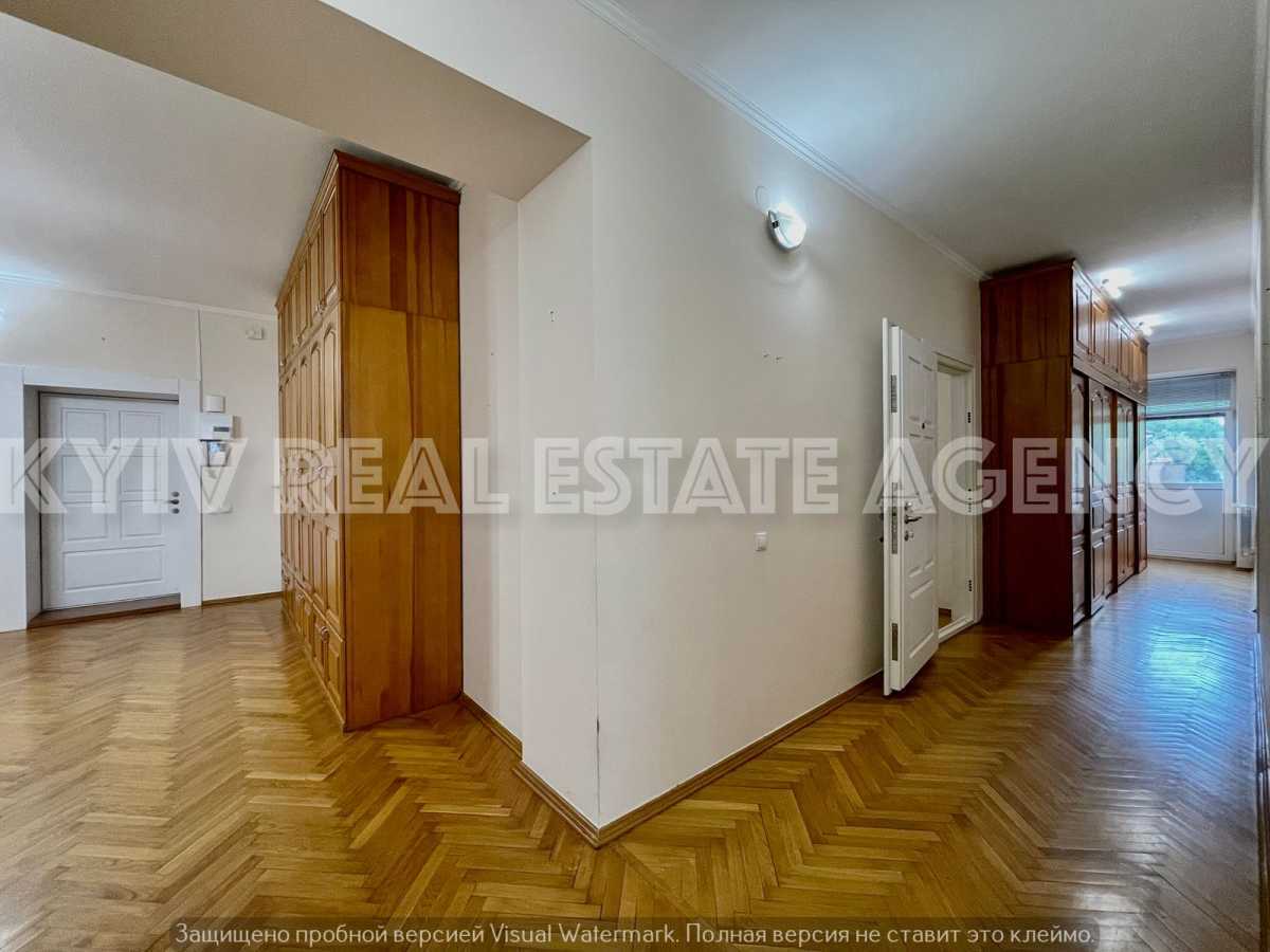 Продажа 4-комнатной квартиры 235 м², Василия Касияна ул., Дончука, 7