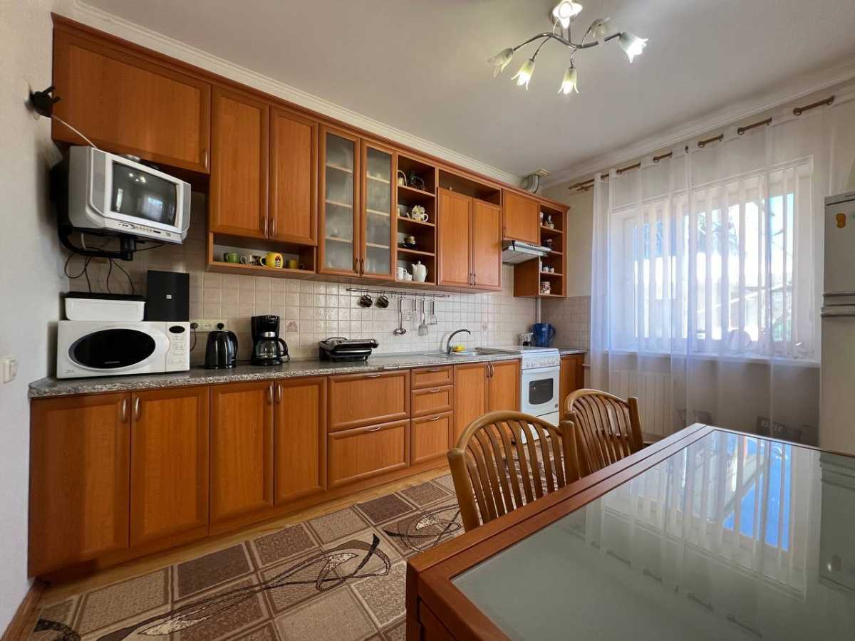 Продаж будинку 194 м², Мнишенка