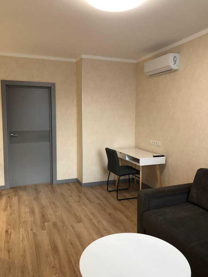 Продаж 1-кімнатної квартири 44.5 м², Правди просп., 45