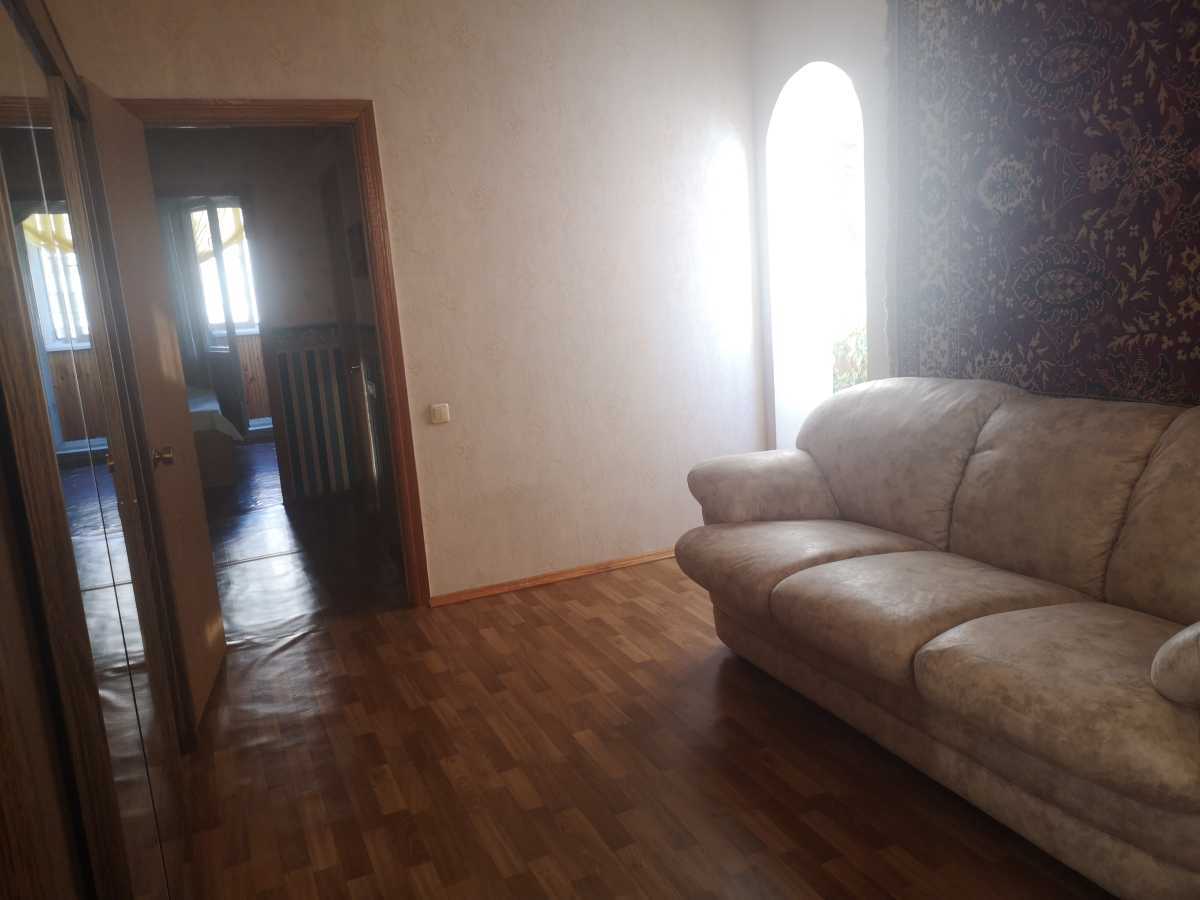 Продаж 3-кімнатної квартири 73 м², Каштанова вул., 14