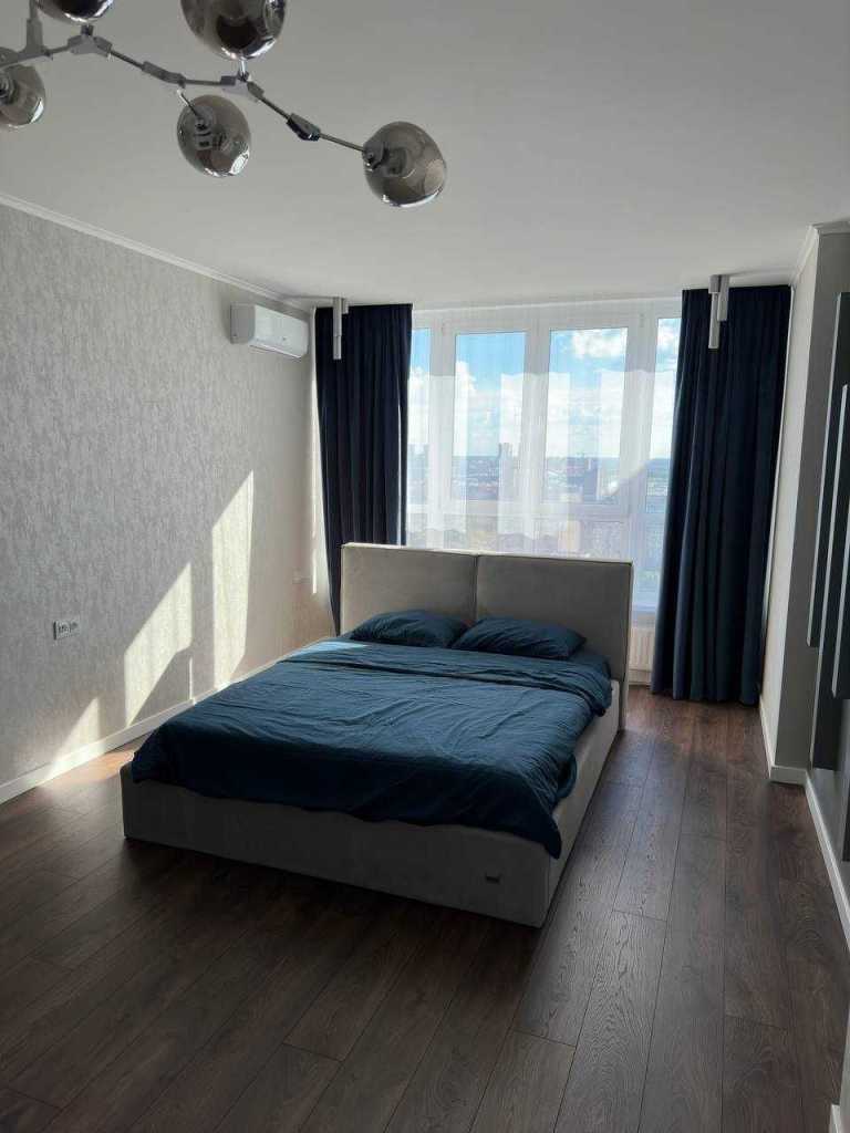 Продажа 2-комнатной квартиры 80 м², Маршала Конева ул., 10/1