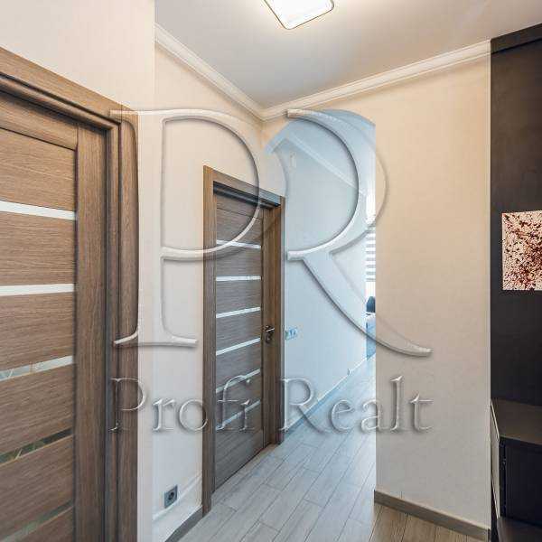 Продаж 1-кімнатної квартири 39 м², Петропавлівська вул., 40