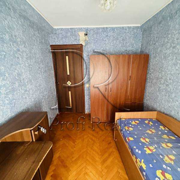 Продаж 3-кімнатної квартири 49 м², Героїв Севастополя вул., 13