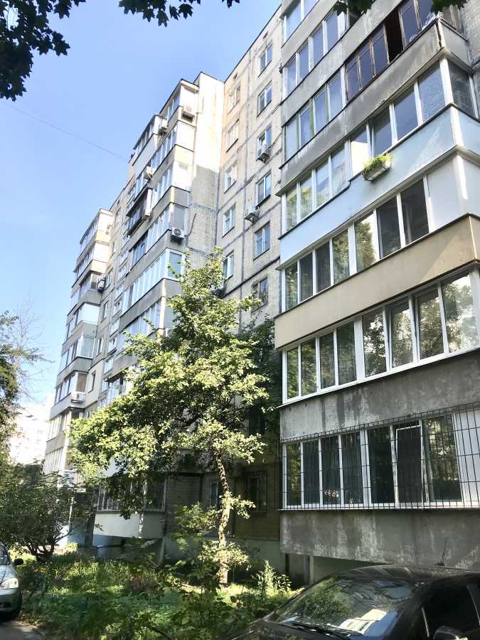 Продаж 2-кімнатної квартири 50 м², Перемоги просп., 27