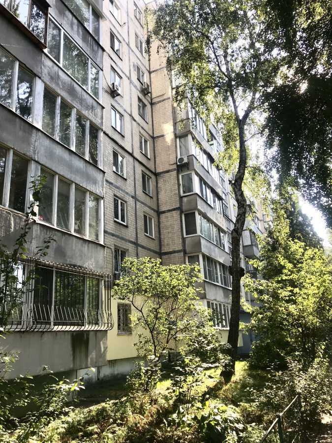 Продажа 2-комнатной квартиры 50 м², Победы просп., 27