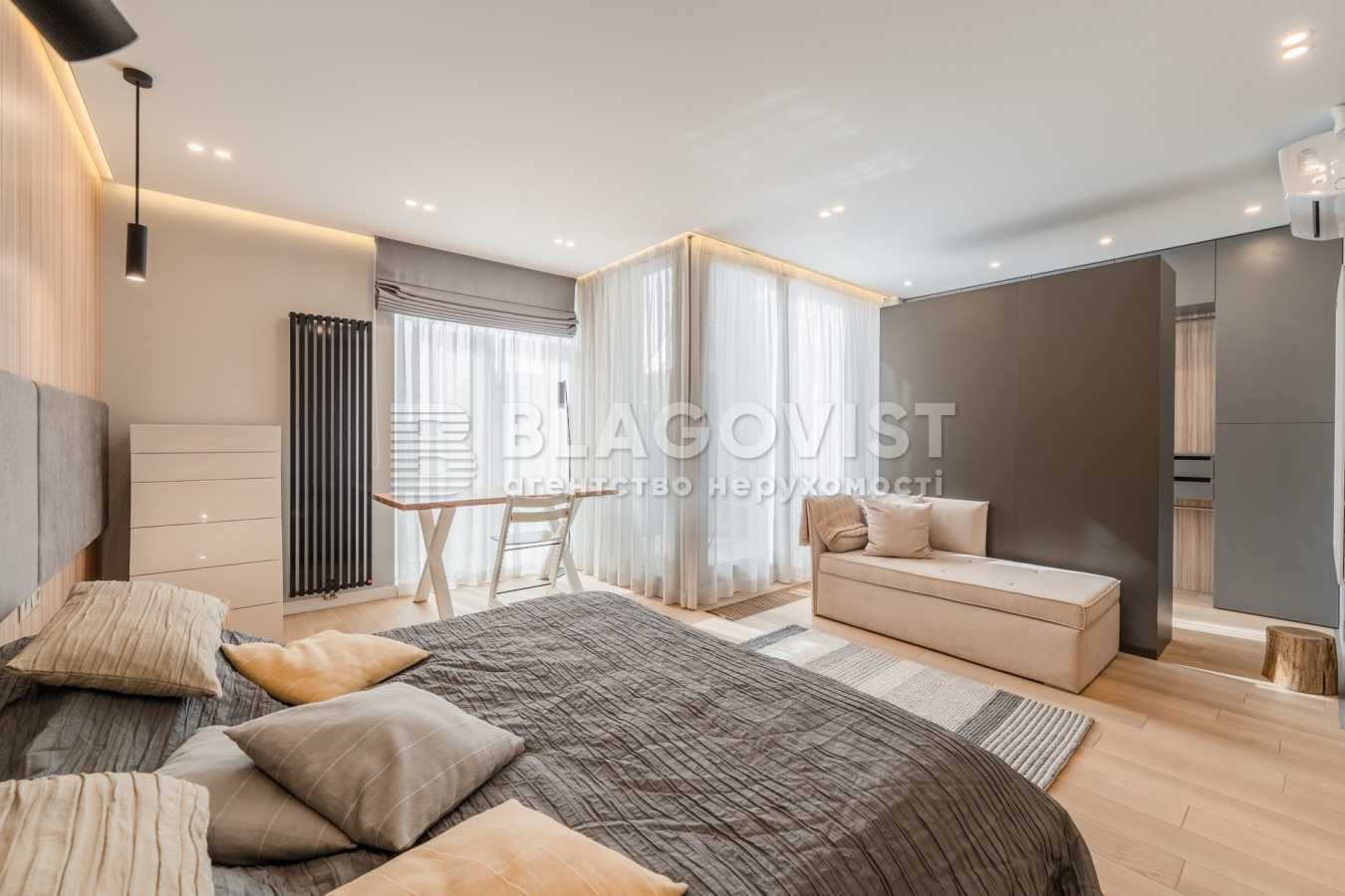 Продаж 3-кімнатної квартири 138 м², Регенераторна вул., 4, корпус 6