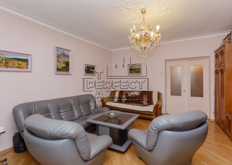 Продаж 3-кімнатної квартири 102 м², Олеся Гончара вул., 62