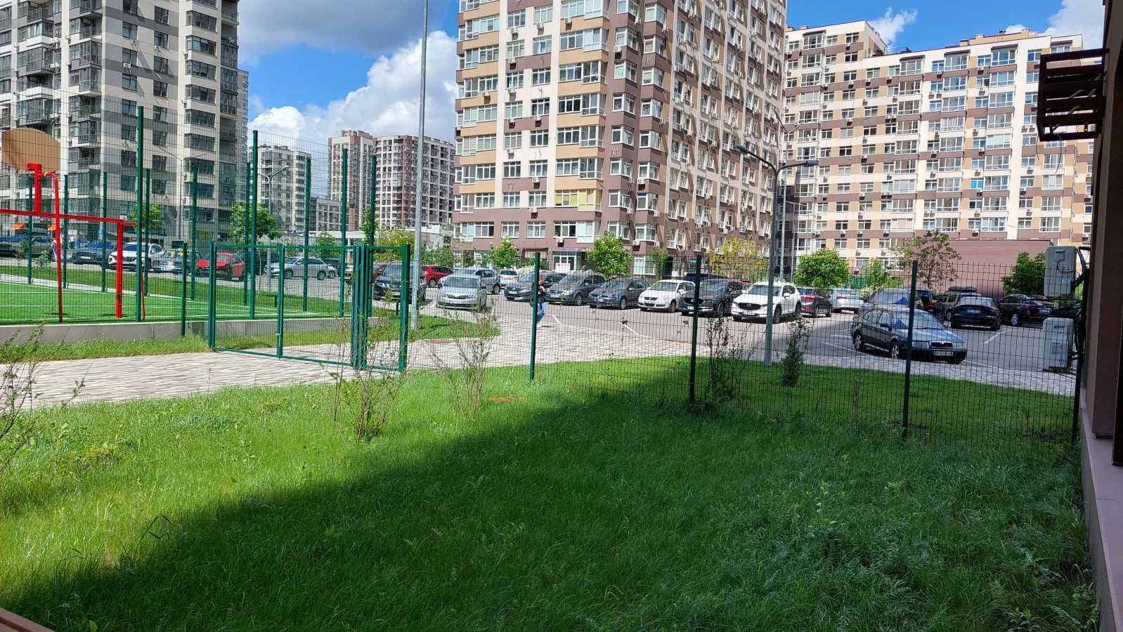 Продаж 2-кімнатної квартири 63.5 м², Олександра Олеся вул., 2В