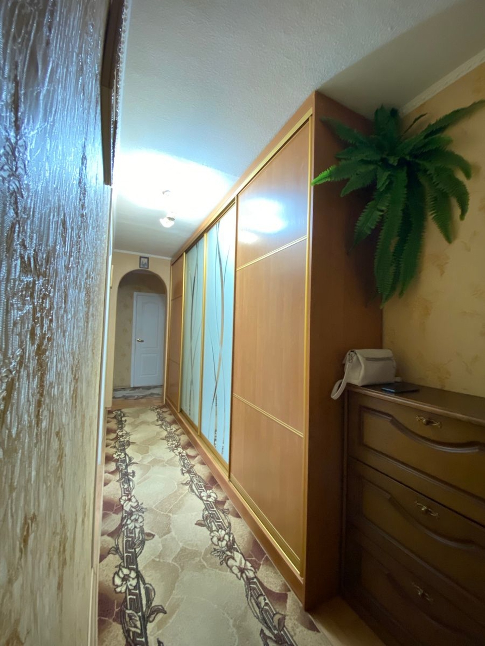 Продаж 3-кімнатної квартири 65 м², Донецьке шосе, 7