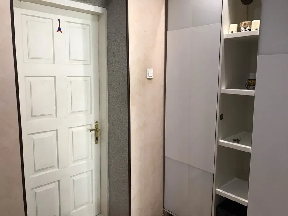 Продаж 1-кімнатної квартири 43 м²