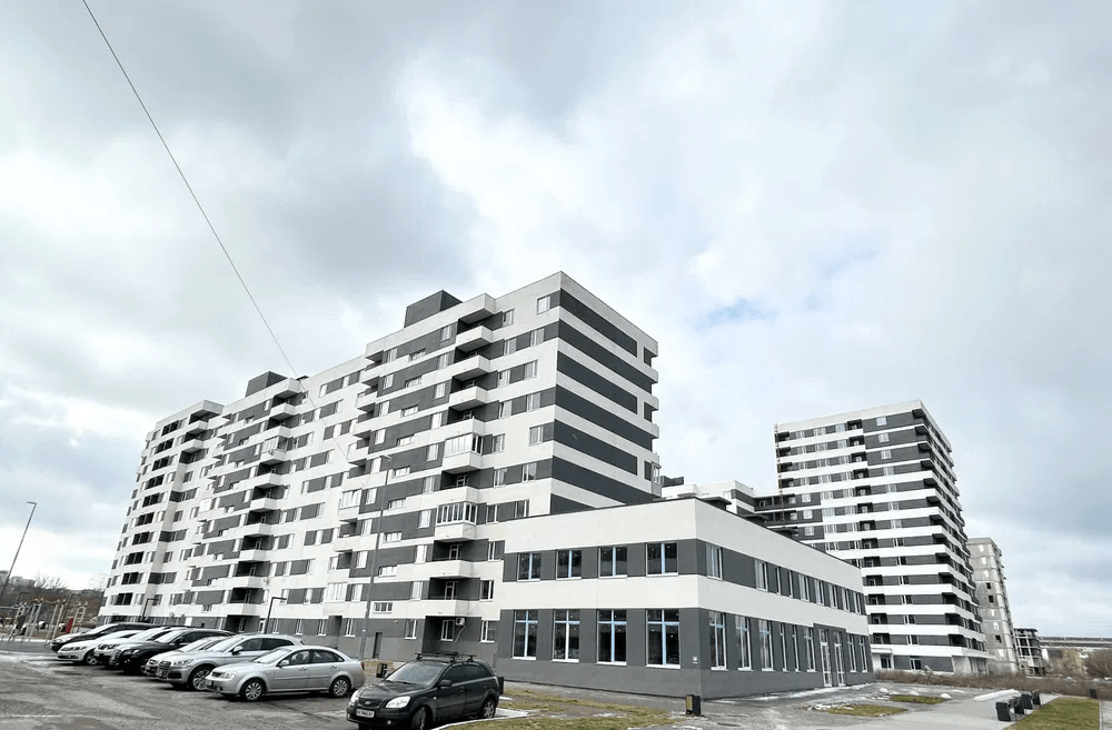 Продажа 2-комнатной квартиры 97 м²