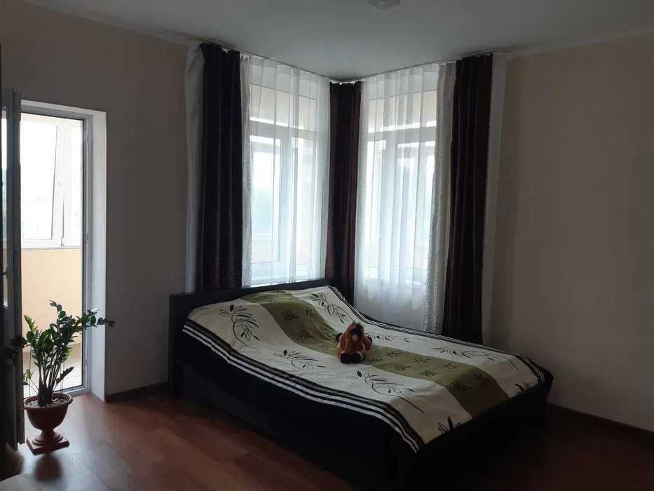 Продаж 3-кімнатної квартири 105 м², Петропавлівська вул., 50