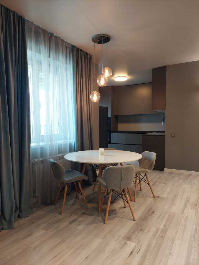 Продаж 2-кімнатної квартири 73 м², Харківська вул., Людвига Свободи, 20А