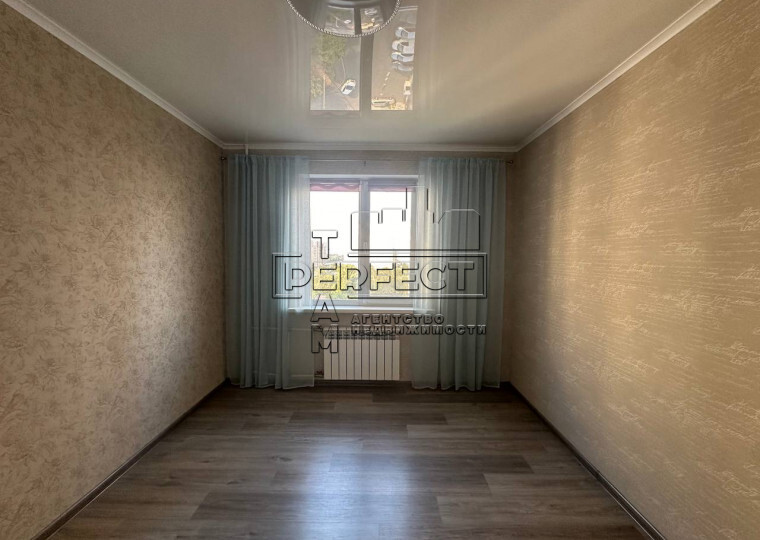 Продаж 3-кімнатної квартири 72 м², Урлівська вул., 3А