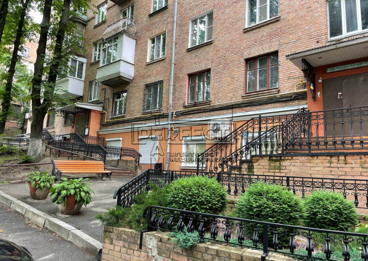 Продажа 2-комнатной квартиры 54 м², Дружбы Народов бул., 9