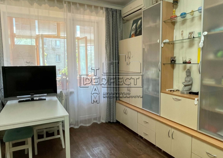 Продаж 2-кімнатної квартири 44 м², Преображенська вул., 20/6