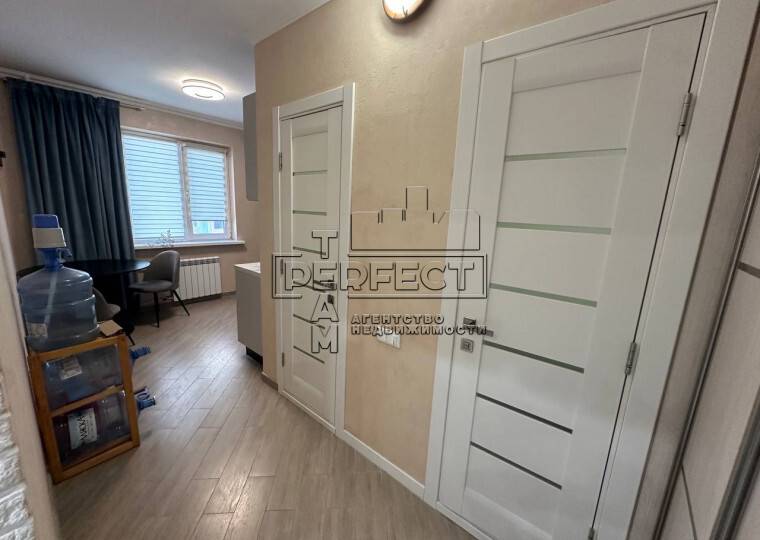 Продажа 3-комнатной квартиры 72 м², Урловская ул., 3А