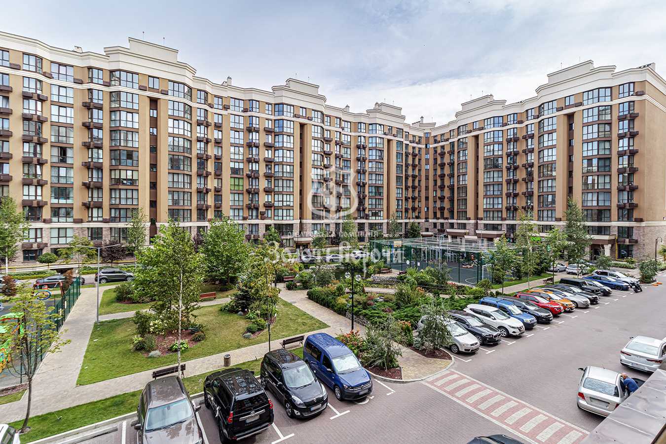 Продаж 2-кімнатної квартири 65 м², Миру, 4