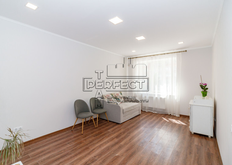 Продажа 1-комнатной квартиры 55 м², Боголюбова ул., 25